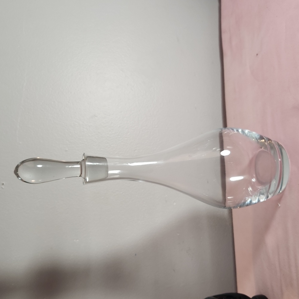 Crystal wine decanter
